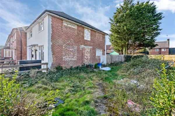 3 Bed House Renovation Borehamwood  New Terrace Potential