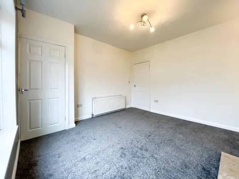 2 Bedroom House To Let Newly Refurbished