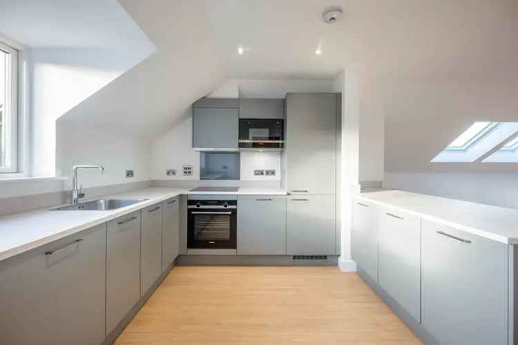 Apt 19, Colinton Road