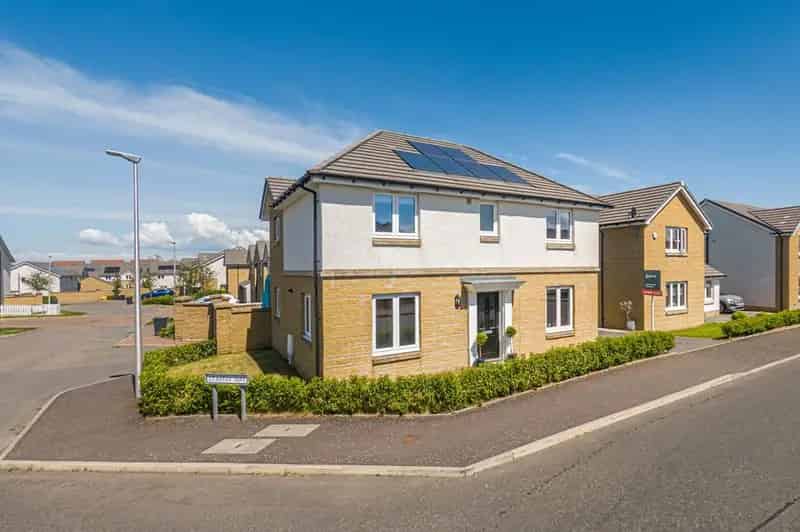 4 Bedroom Detached House for Sale Maidenhill