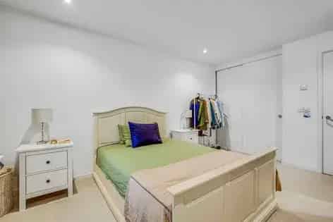 Spacious 1-Bed Flat 93m² Wandsworth Modern Development