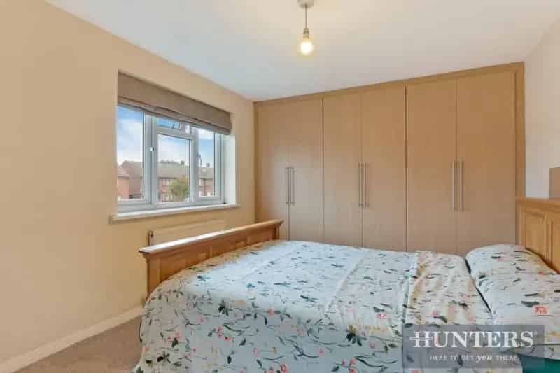 2 Bed Semi-Detached House For Sale