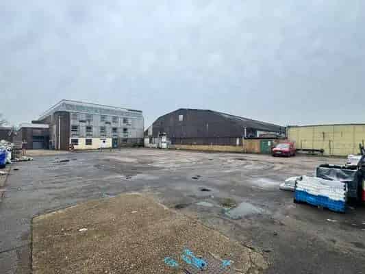 International House Industrial Warehouse Office Lab Space For Sale