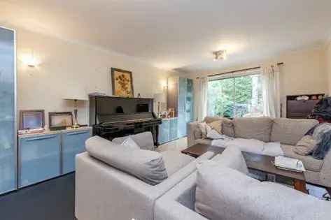 3 rooms house of 87 m² in London