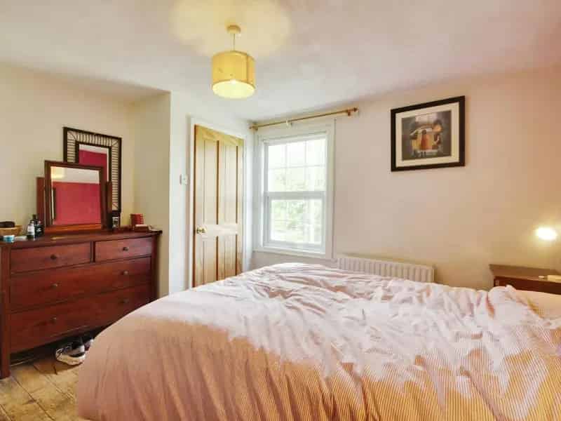3 Bed Semi-Detached House with EV Charging and Private Parking