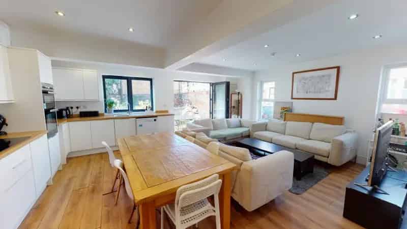 8 Bedroom House To Rent Fully Furnished Bills Included
