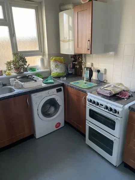 Ground Floor 1 Bedroom Flat Near East Ham Station