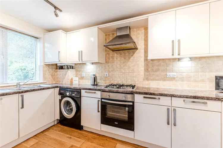 House For Sale in Leeds, England