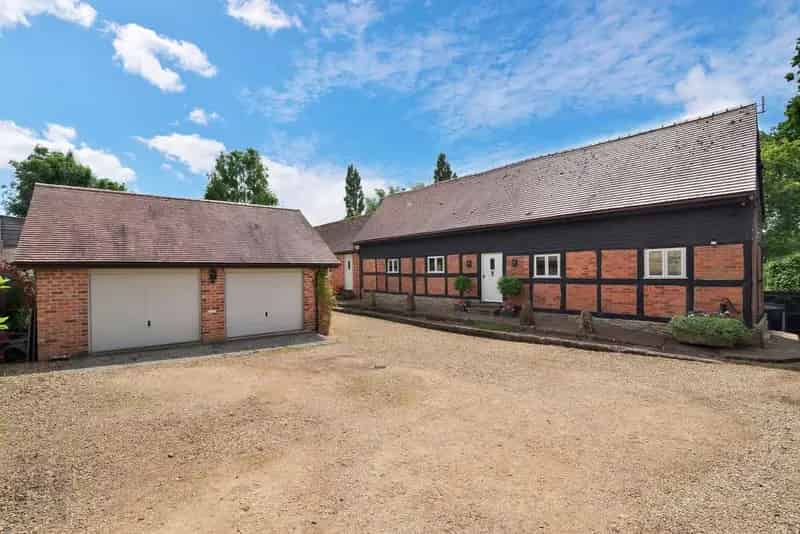 4 Bedroom Barn Conversion for Sale