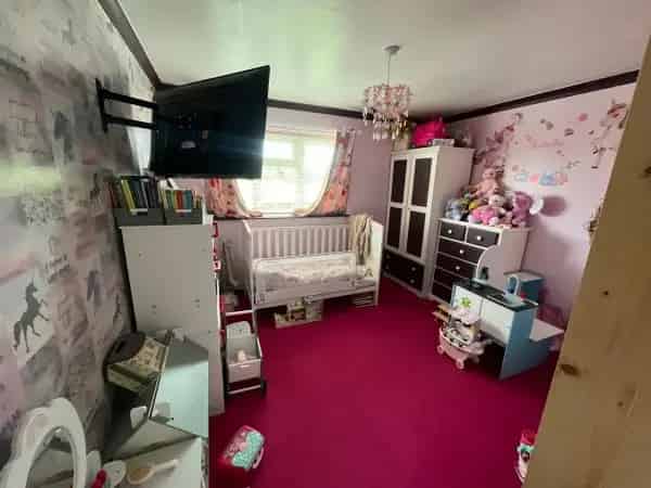 2 Bed House Large Driveway Garden Quiet Area