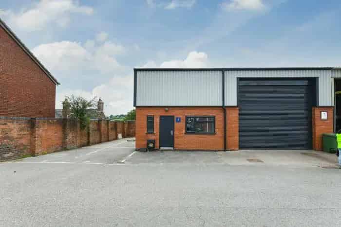 Warehouse Unit Woodville Popular Estate Good Parking