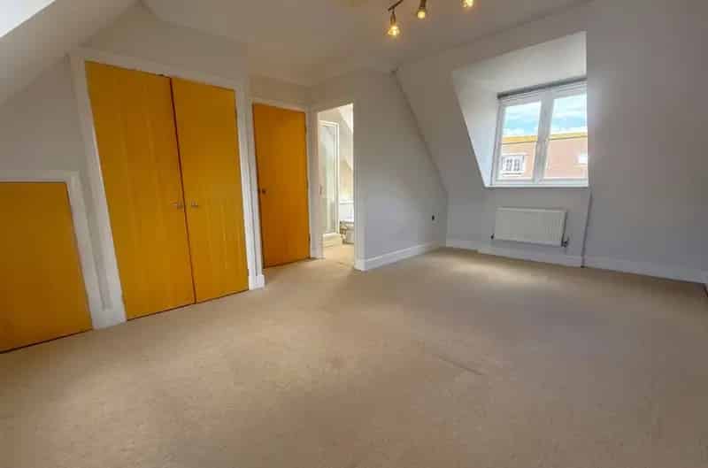 3 Bedroom Townhouse For Sale No Onward Chain