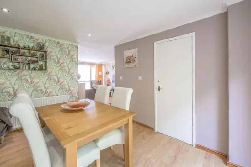3 Bed Semi-Detached House For Sale - Family Home