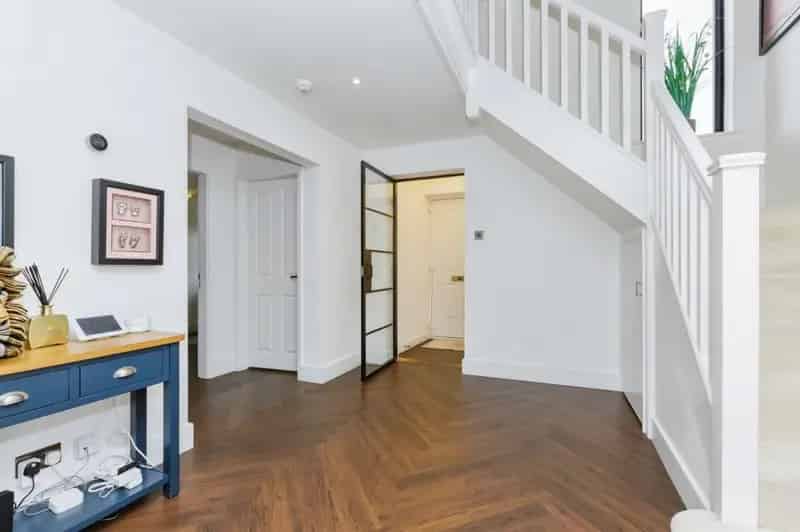 Four Bedroom Detached Family Home With Home Office Planning Permission