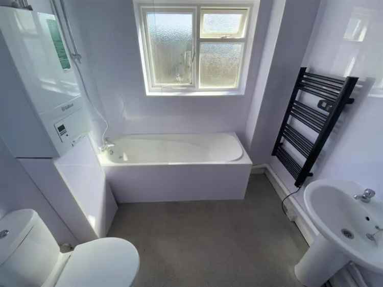 1 Bedroom Flat Near Brighton Station