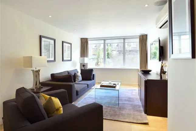 Flat to rent in Young Street, Kensington, London W8