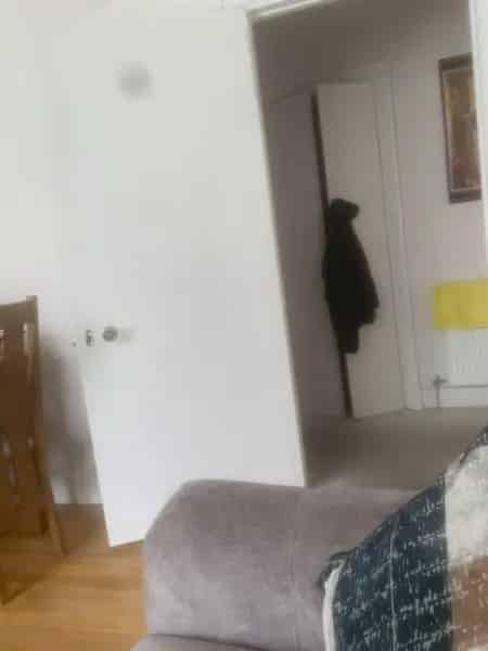Third Floor Flat with Parking Pets Allowed