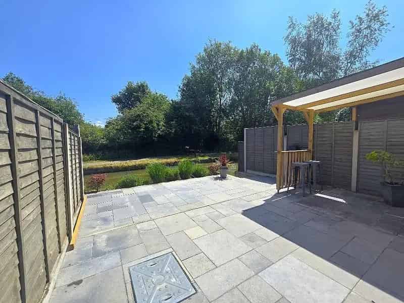 2 Bedroom Semi-Detached House to Rent