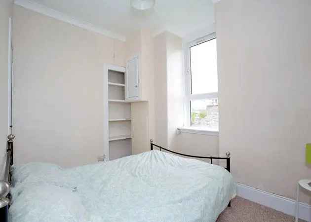 Flat For Rent in 216, Rosemount Place, Aberdeen City, Scotland