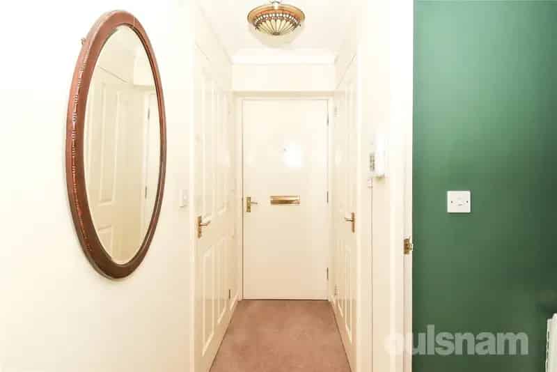 1 Bedroom Ground Floor Apartment for Over 60s - No Chain