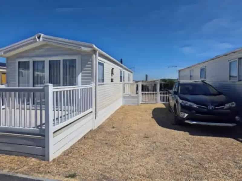2 Bedroom Park Home Bungalow for Sale