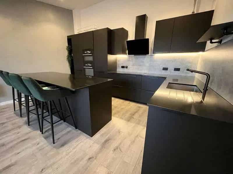 2 Bed City Centre Penthouse Apartment 3 Balconies Castlefield Bowl Views