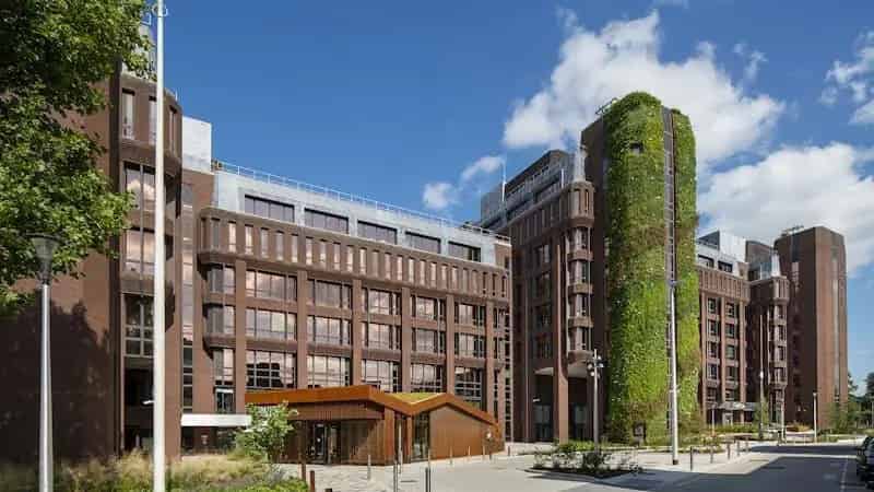 Dukes Court Woking Office Space 224000 sq ft