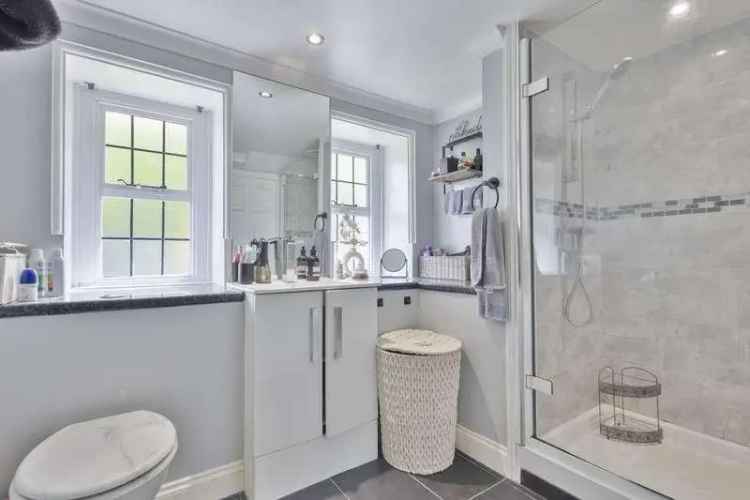 2 Bed Flat for Sale in Folkestone West End