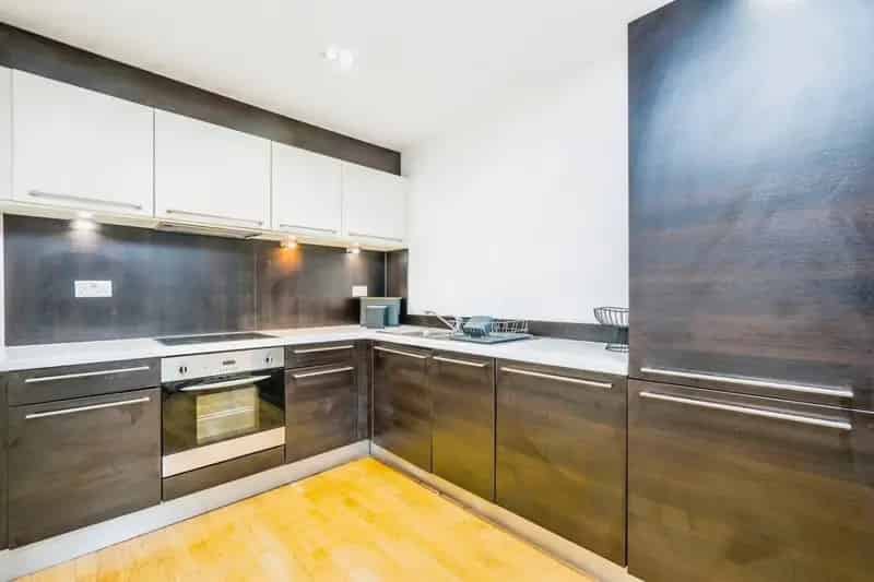 Refurbished 2-Bedroom Apartment in Pontcanna