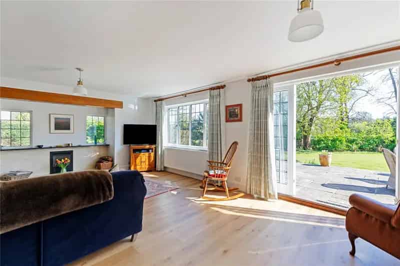 Detached House for sale with 5 bedrooms, Chichester Close Dorking