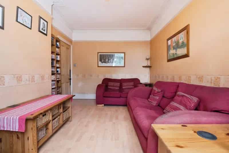4 Bedroom Semi-Detached House in Woolston