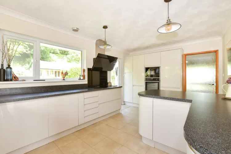 Detached House for sale with 3 bedrooms, St Lawrence, Isle of Wight