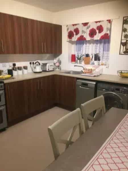 Townhouse 2 Double Bedrooms 2 Bathrooms King Size Garden