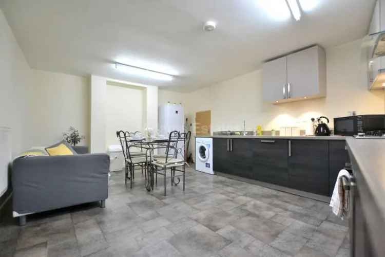 3 bedroom flat to rent