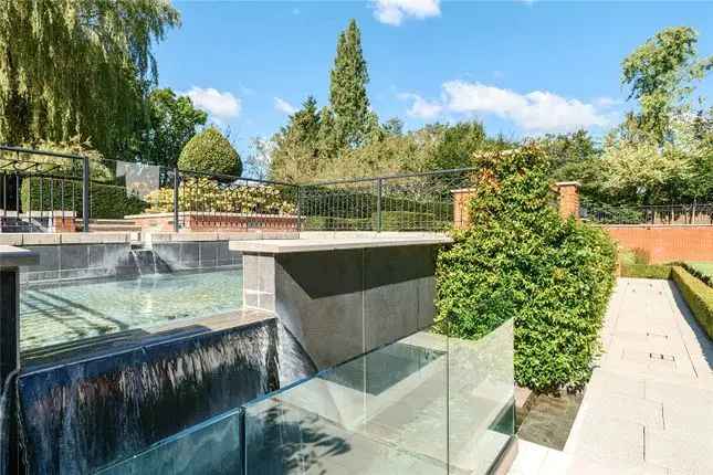 Luxury 5-Bedroom Penthouse Apartment Bishops Avenue London