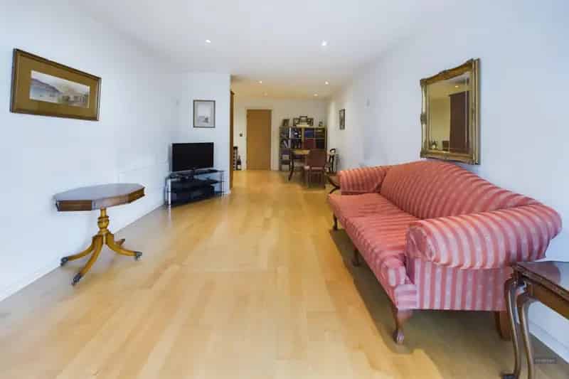 2 Bedroom Flat Ocean Village Southampton Terrace Parking Concierge