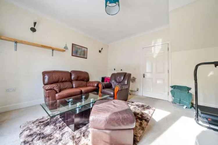 3 Bed Townhouse for Sale Near Town Centre