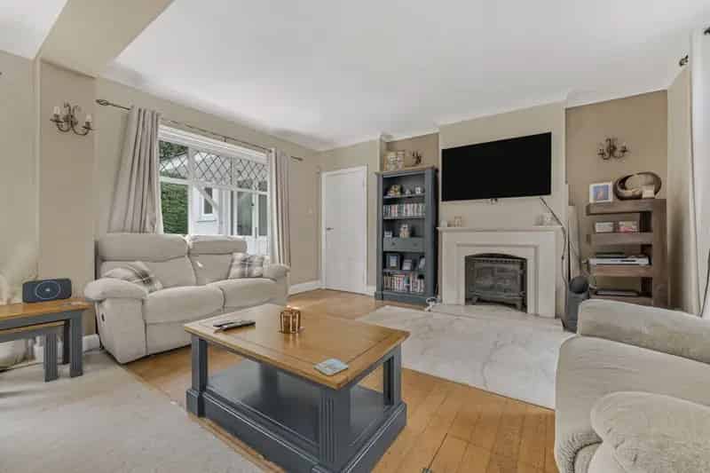 Spacious Family Home in North Cardiff with Large Garden and Detached Garage