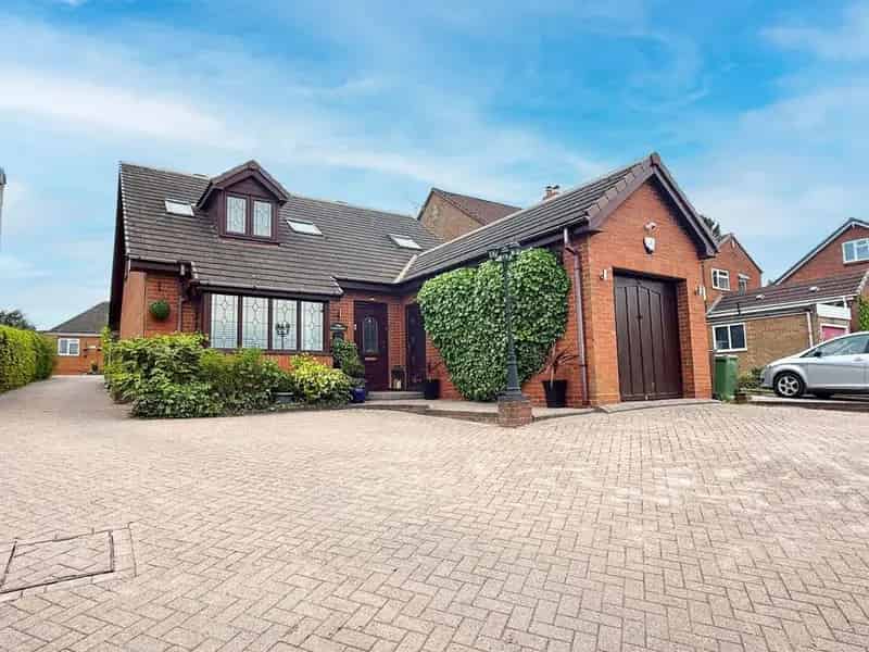 3 bedroom detached house for sale