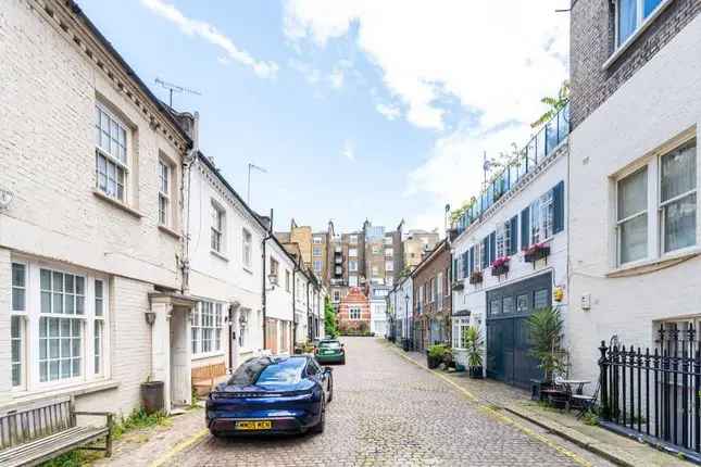 Mews house for sale in Elvaston Mews, South Kensington, London SW7