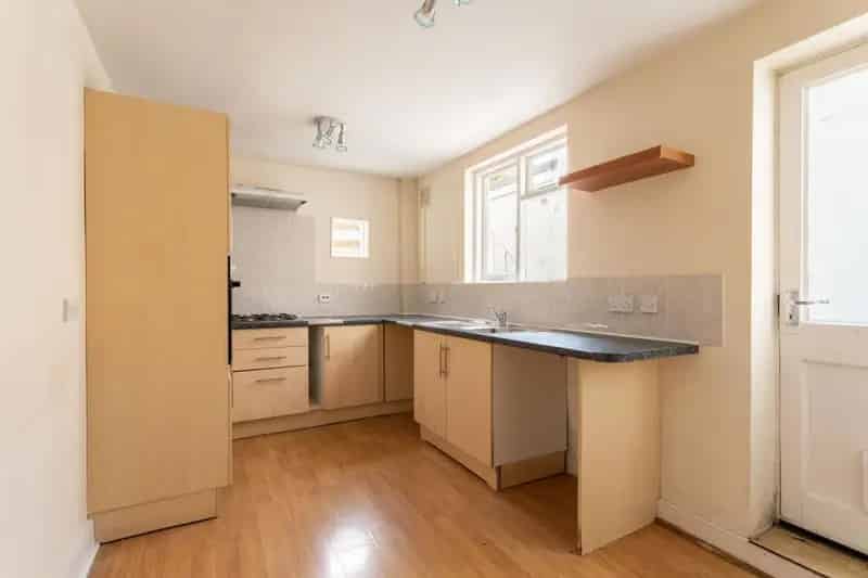 2 Bedroom Terraced House for Sale Montreal Road