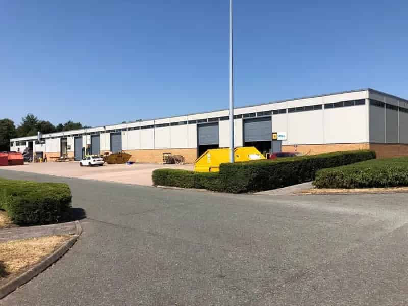 Light Industrial Units for Lease in Manor Park