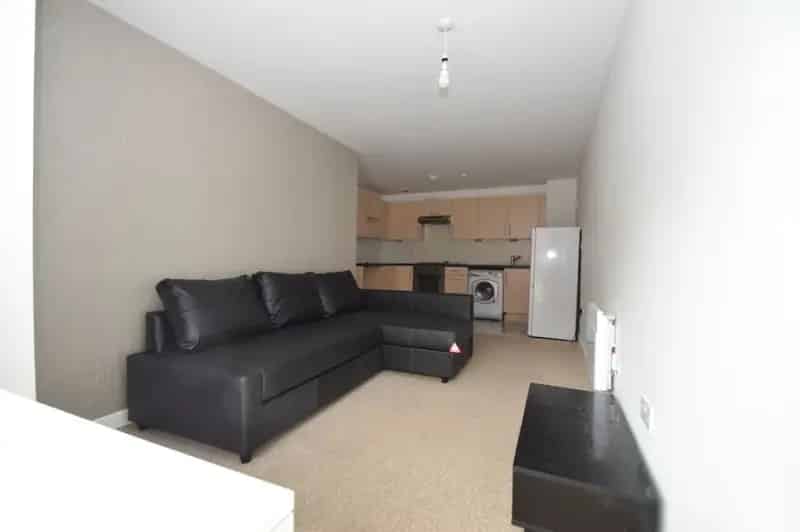 2 Bedroom Flat to Rent Portsmouth PO1 Gunwharf Quays