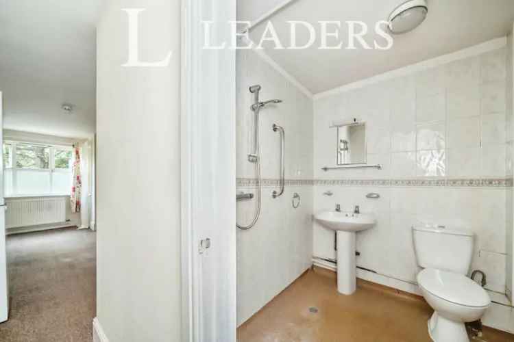 Studio Flat for Over 65s or Registered Disabled