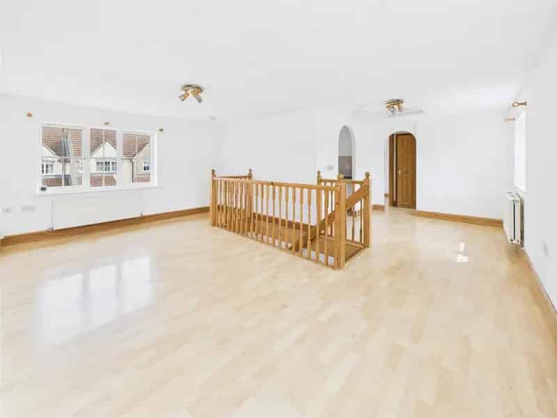 1 Bedroom Coach House for Sale