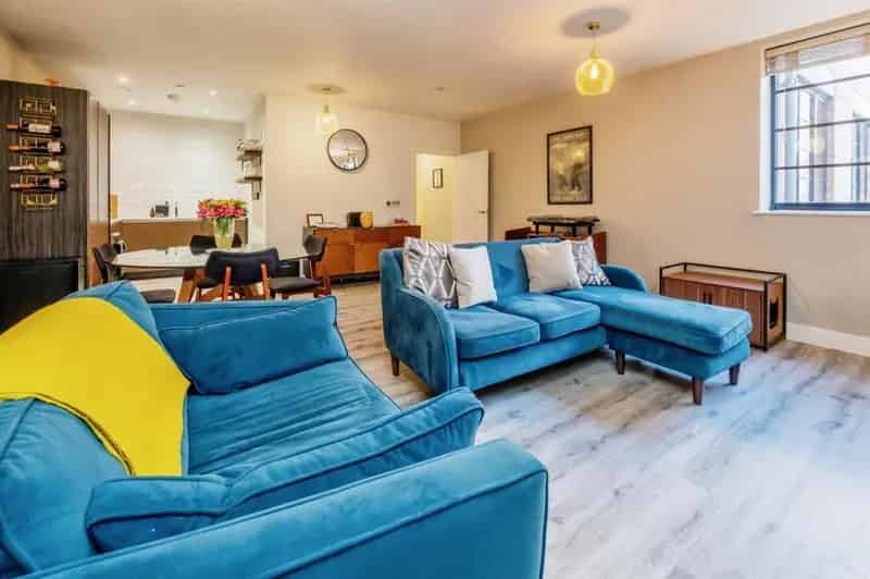Two Bedroom Apartment Million Pen Development Secure Parking
