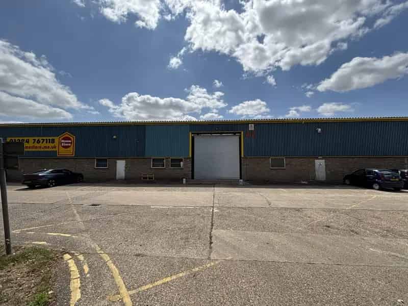 Refurbished Warehouse Near A14 Junction 42