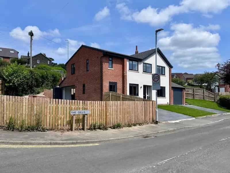 5 Bed Detached House for Sale