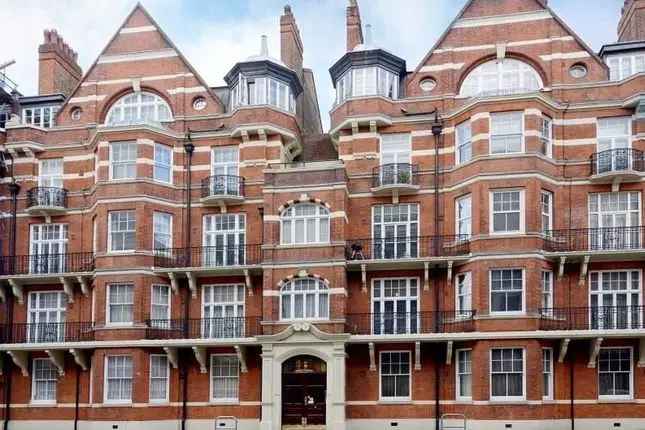 Flat for sale in Hammersmith Road, London W14