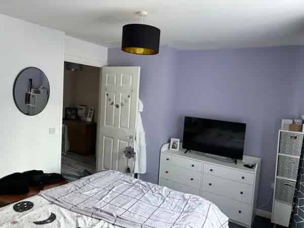 Flat For Rent , Kingswood, England
